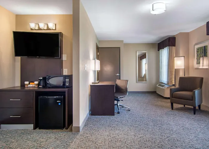 Clarion Inn & Suites Atlanta Downtown