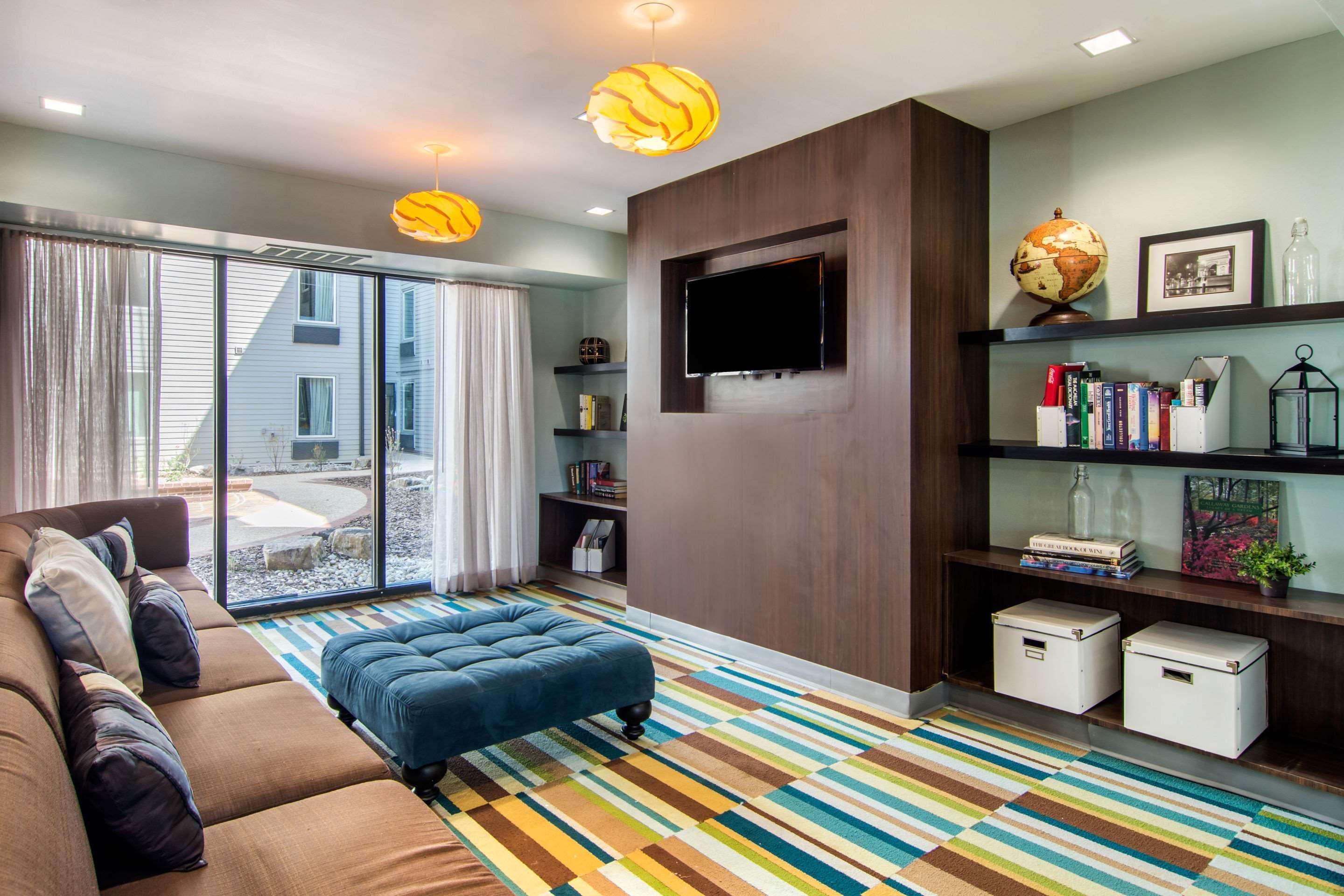 Clarion & Downtown 3*