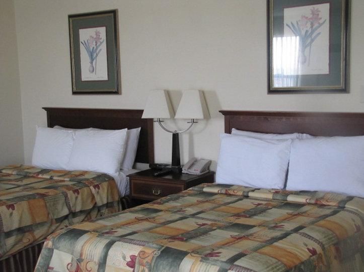 Clarion & Downtown 3*